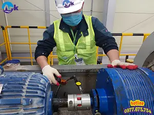 Decanter centrifuge - set up, maintenance and repair process